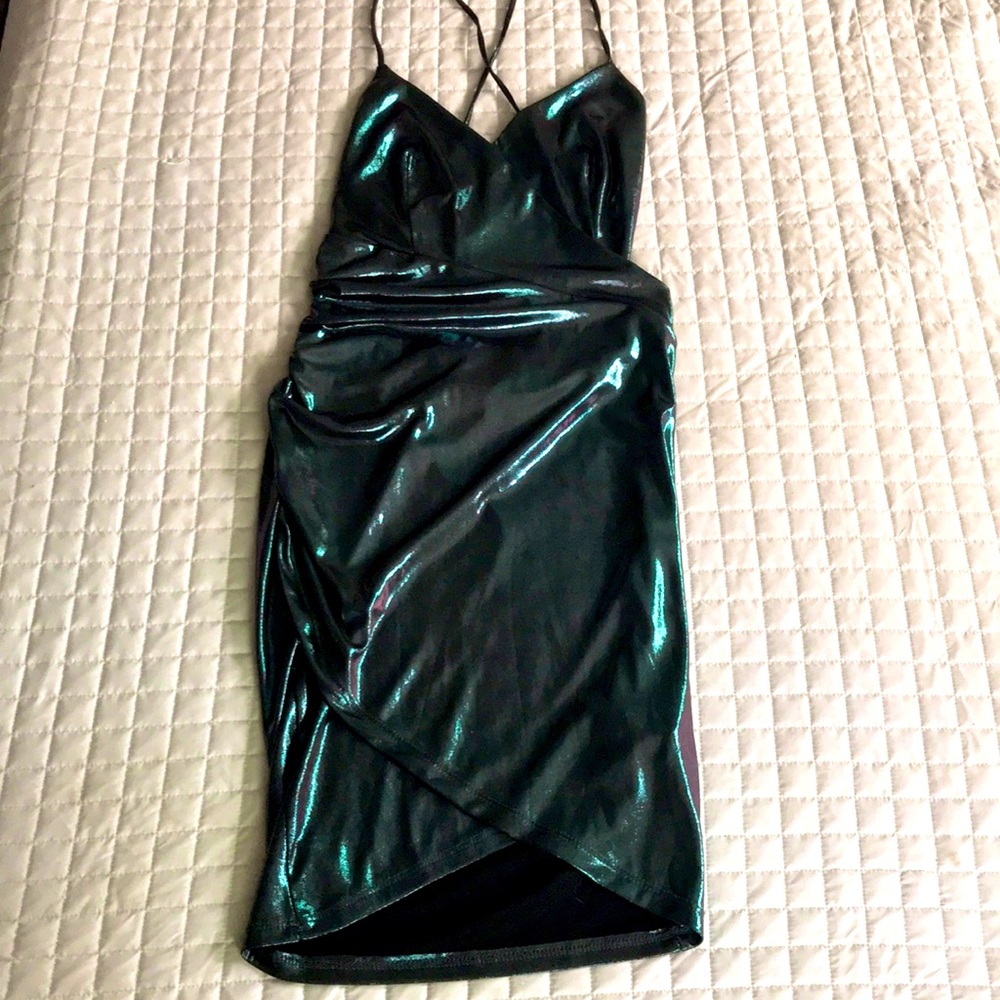 Green iridescent metallic wet shiny backless mini mermaid dress 🧜🏼‍♀️
